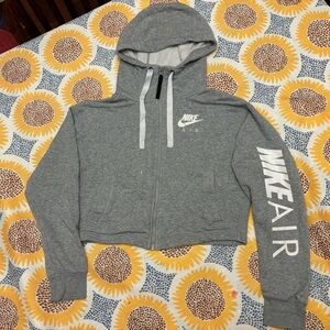 Cropped Nike sweater